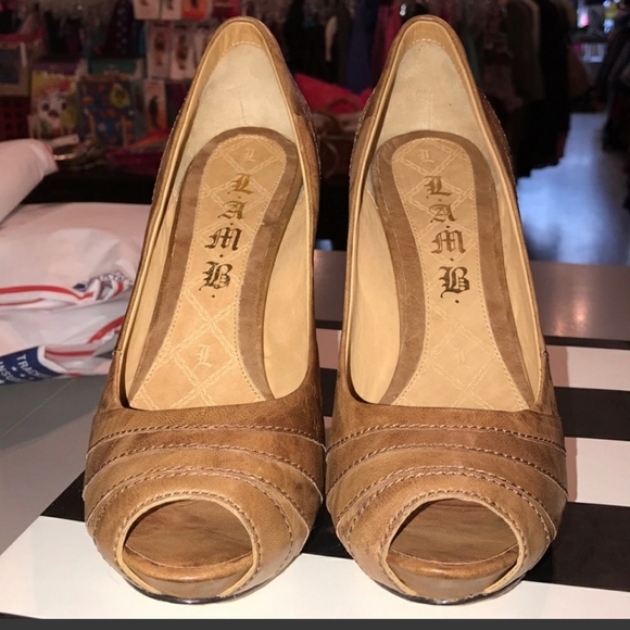 L.A.M.B. leather peep toe heel - Picture 5 of 5